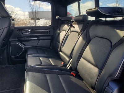 2020 RAM 1500 Laramie Crew Cab 4x4 5'7' Box