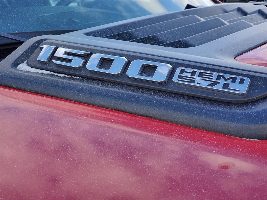 2020 RAM 1500 Laramie Crew Cab 4x4 5'7' Box