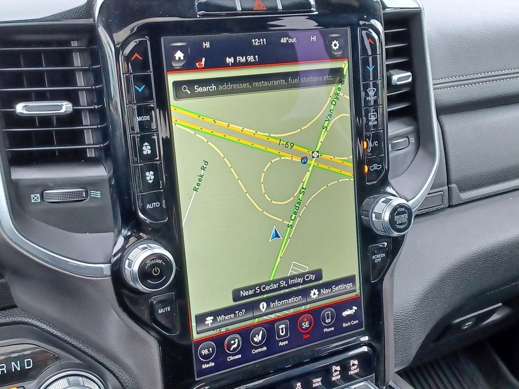 2021 RAM 1500 Laramie Crew Cab 4x4 5'7' Box