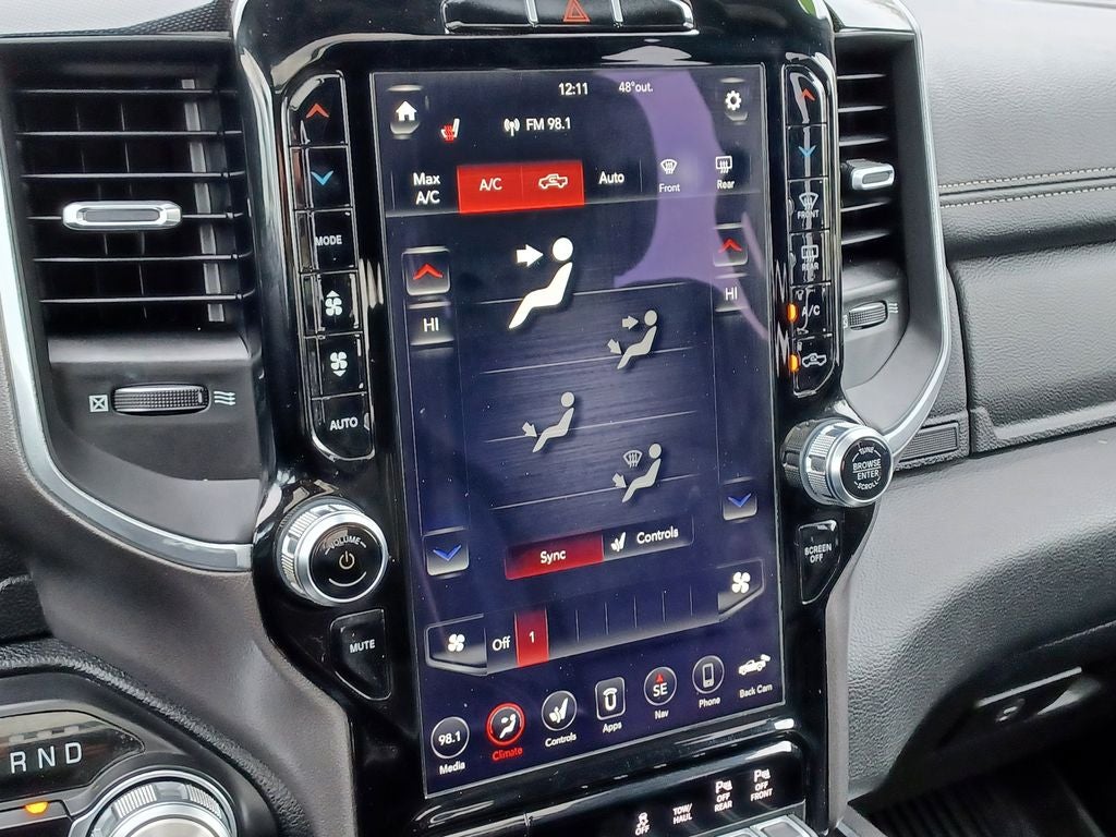 2021 RAM 1500 Laramie Crew Cab 4x4 5'7' Box