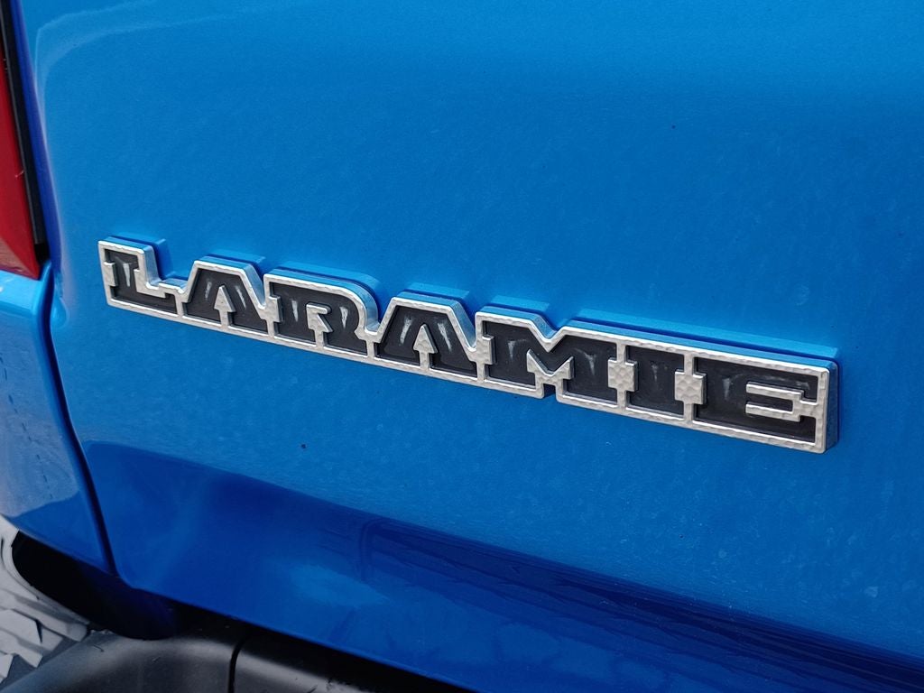 2021 RAM 1500 Laramie Crew Cab 4x4 5'7' Box
