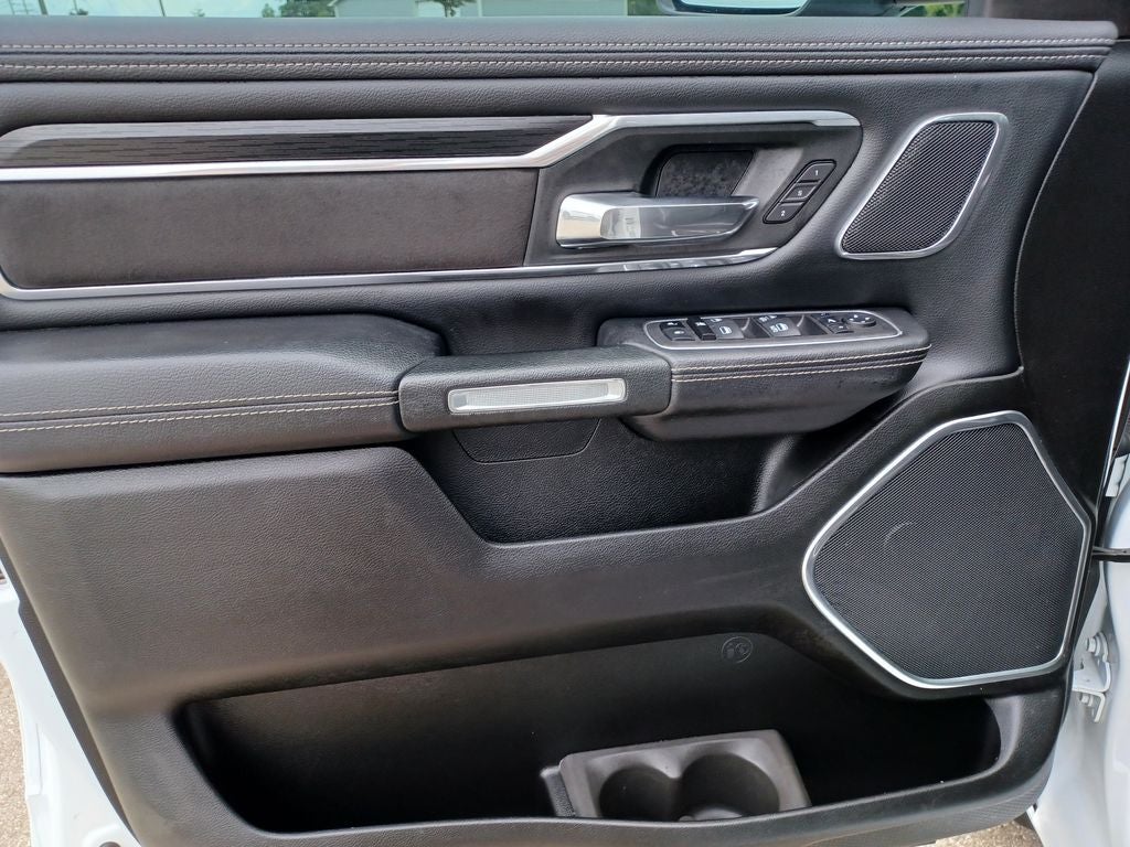 2023 RAM 1500 Laramie Crew Cab 4x4 5'7' Box