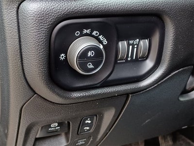 2022 RAM 1500 Laramie Crew Cab 4x4 5'7' Box