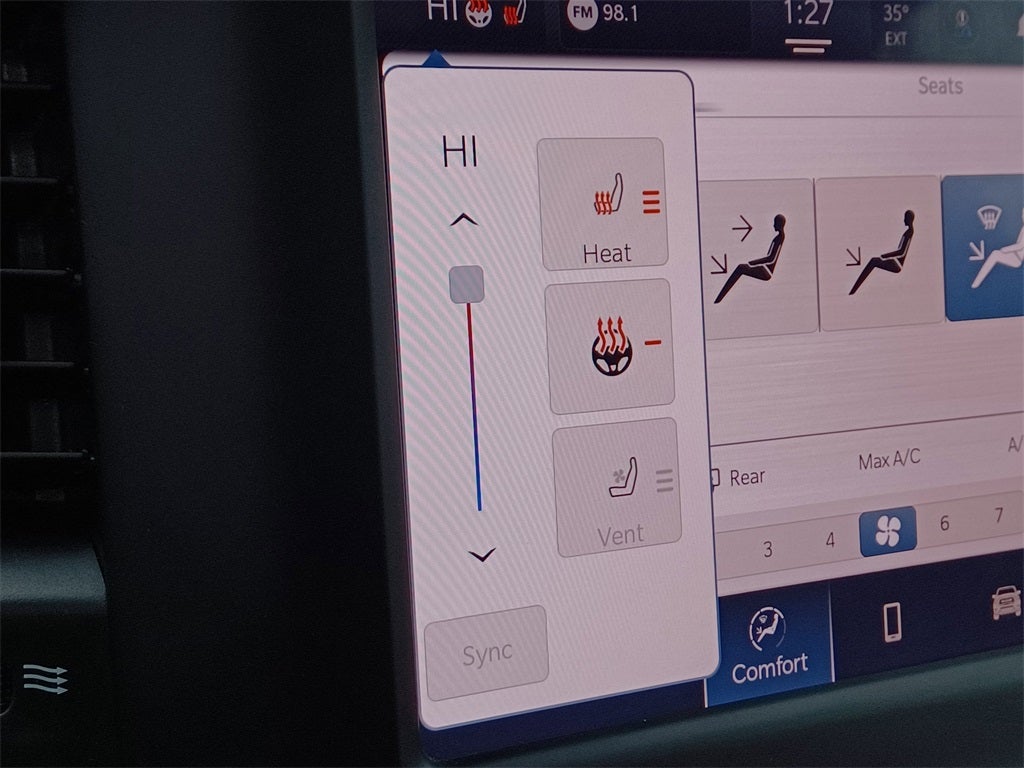 2022 RAM 1500 Laramie Crew Cab 4x4 5'7' Box