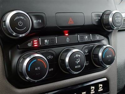 2022 RAM 1500 Laramie Crew Cab 4x4 5'7' Box