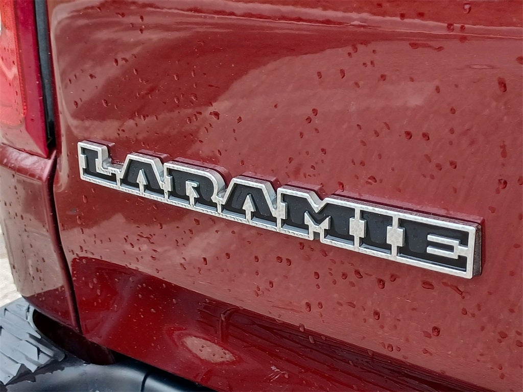 2022 RAM 1500 Laramie Crew Cab 4x4 5'7' Box