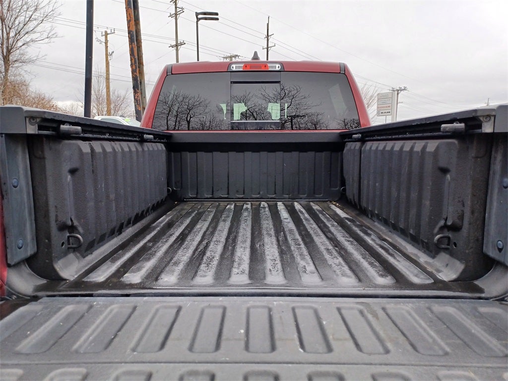 2022 RAM 1500 Laramie Crew Cab 4x4 5'7' Box