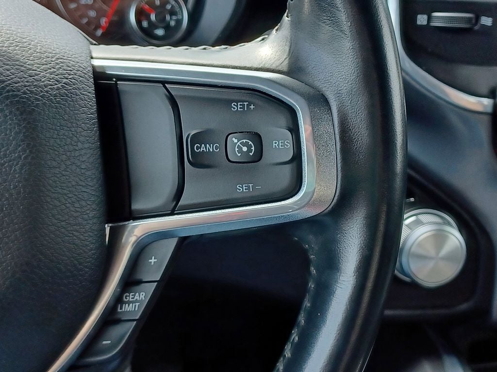 2023 RAM 1500 Laramie Crew Cab 4x4 5'7' Box