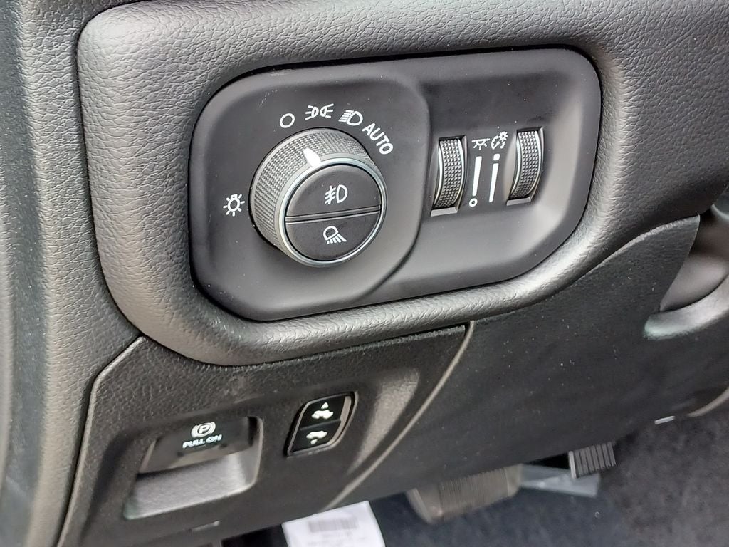 2027 RAM Ram 1500 Big Horn/Lone Star