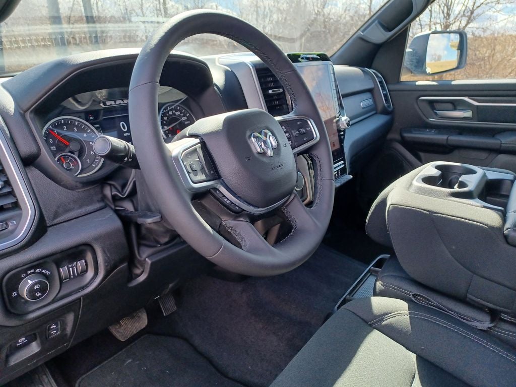 2025 RAM 1500 Big Horn Crew Cab 4x4 6'4' Box