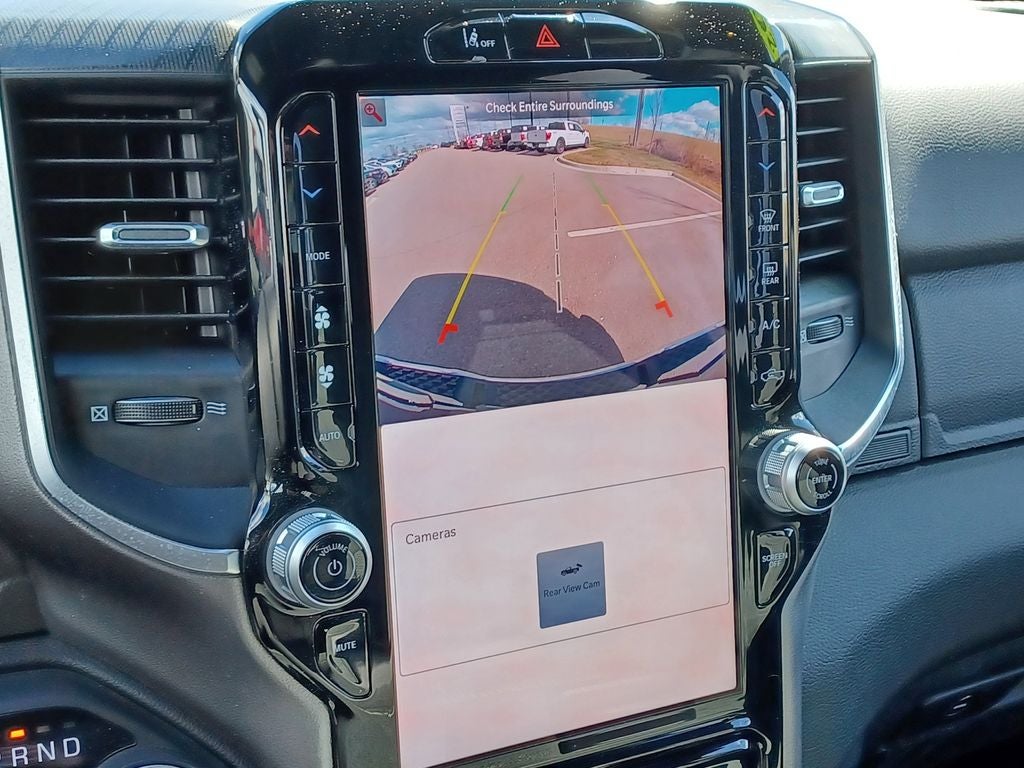 2025 RAM 1500 Big Horn Crew Cab 4x4 6'4' Box