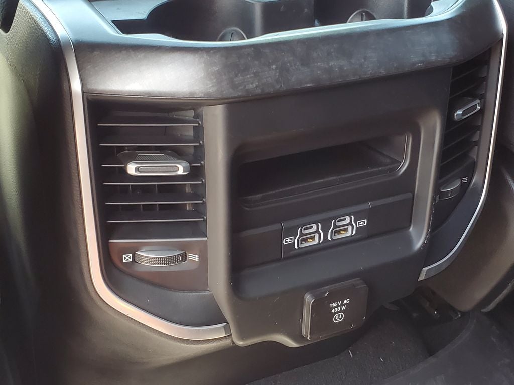 2022 RAM 1500 Big Horn Crew Cab 4x4 6'4' Box