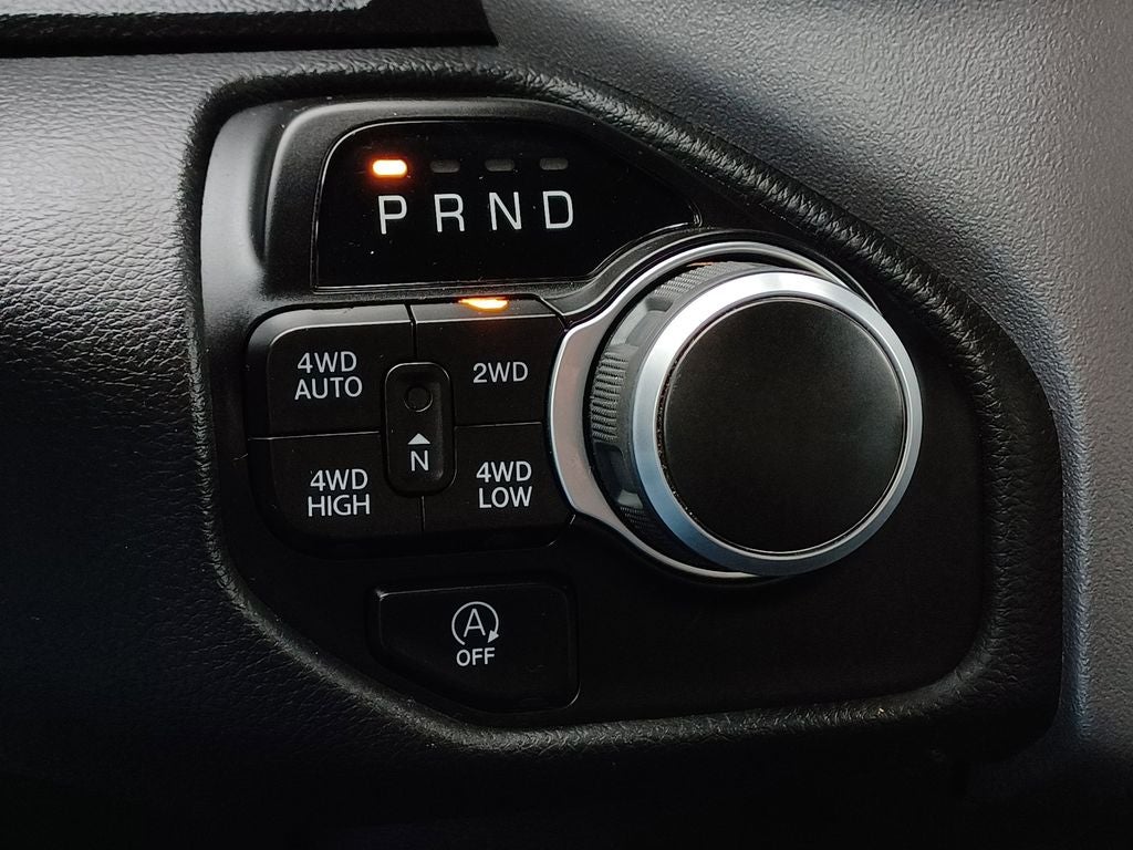 2023 RAM 1500 Big Horn Crew Cab 4x4 6'4' Box