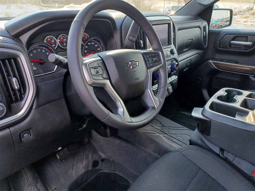 2021 Chevrolet Silverado 1500 4WD Double Cab Standard Bed RST