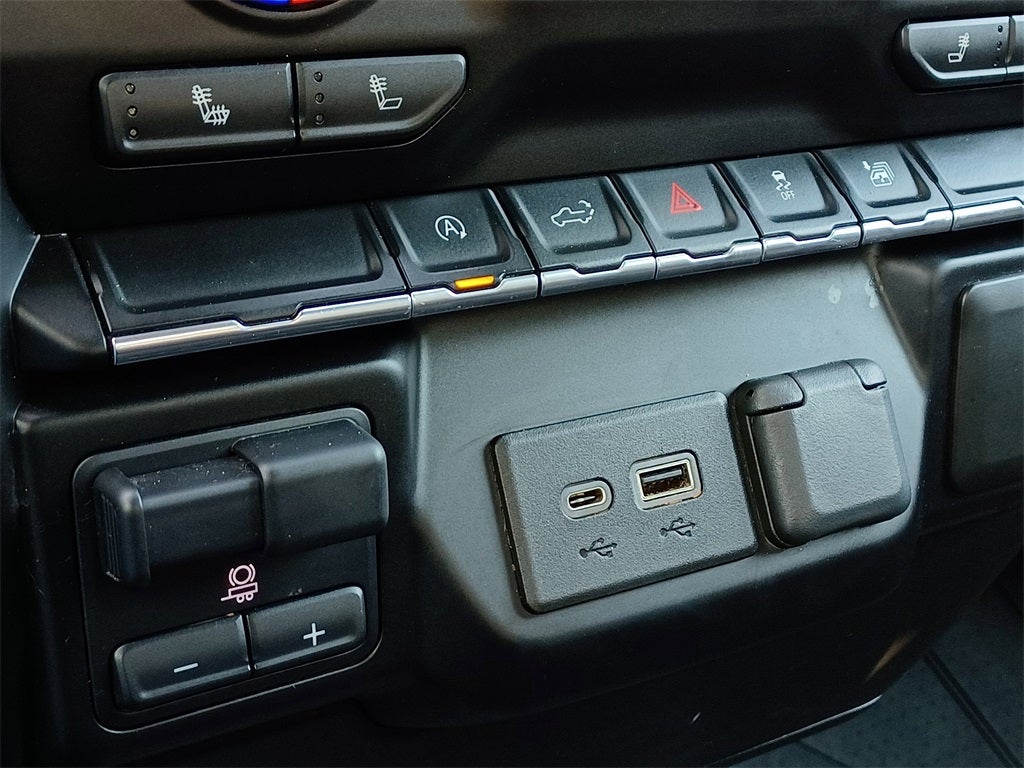 2021 Chevrolet Silverado 1500 4WD Double Cab Standard Bed RST