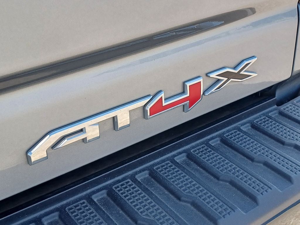 2025 GMC Sierra 2500HD 4WD Crew Cab Standard Bed AT4X