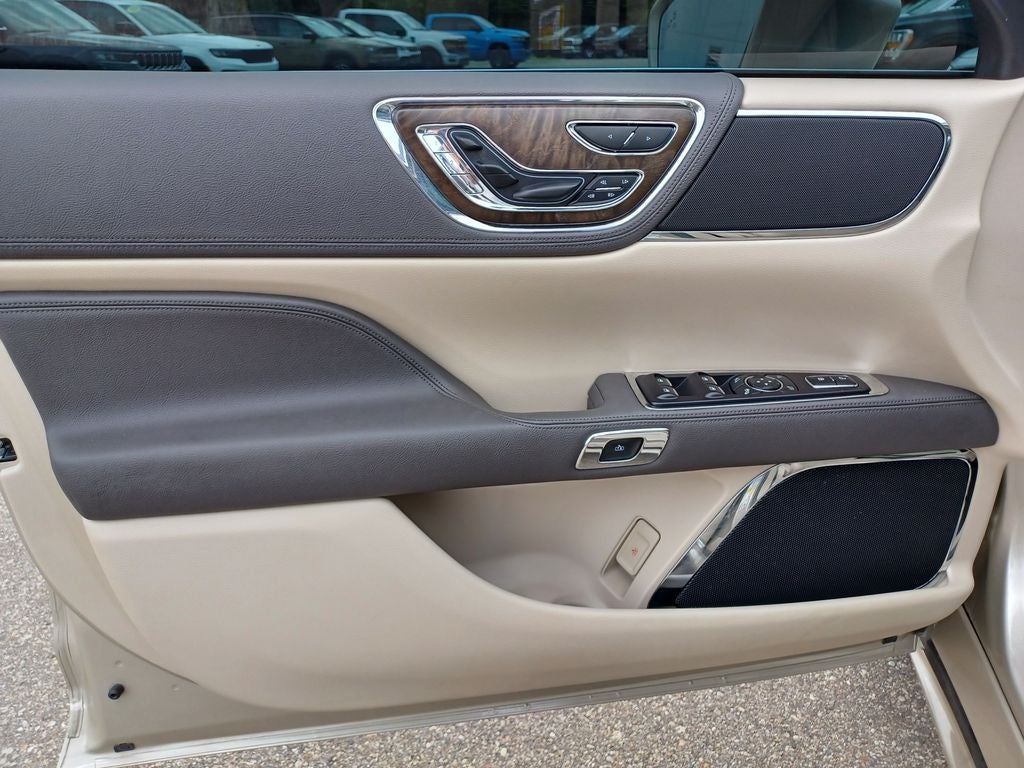 2017 Lincoln Continental Reserve