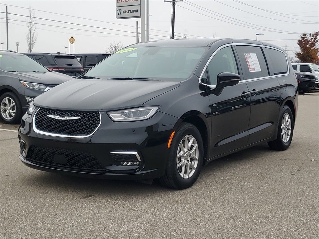 2024 Chrysler Pacifica Touring L