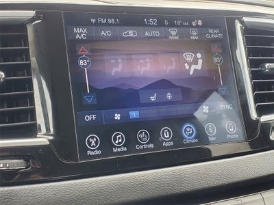 2017 Chrysler Pacifica Touring-L Plus