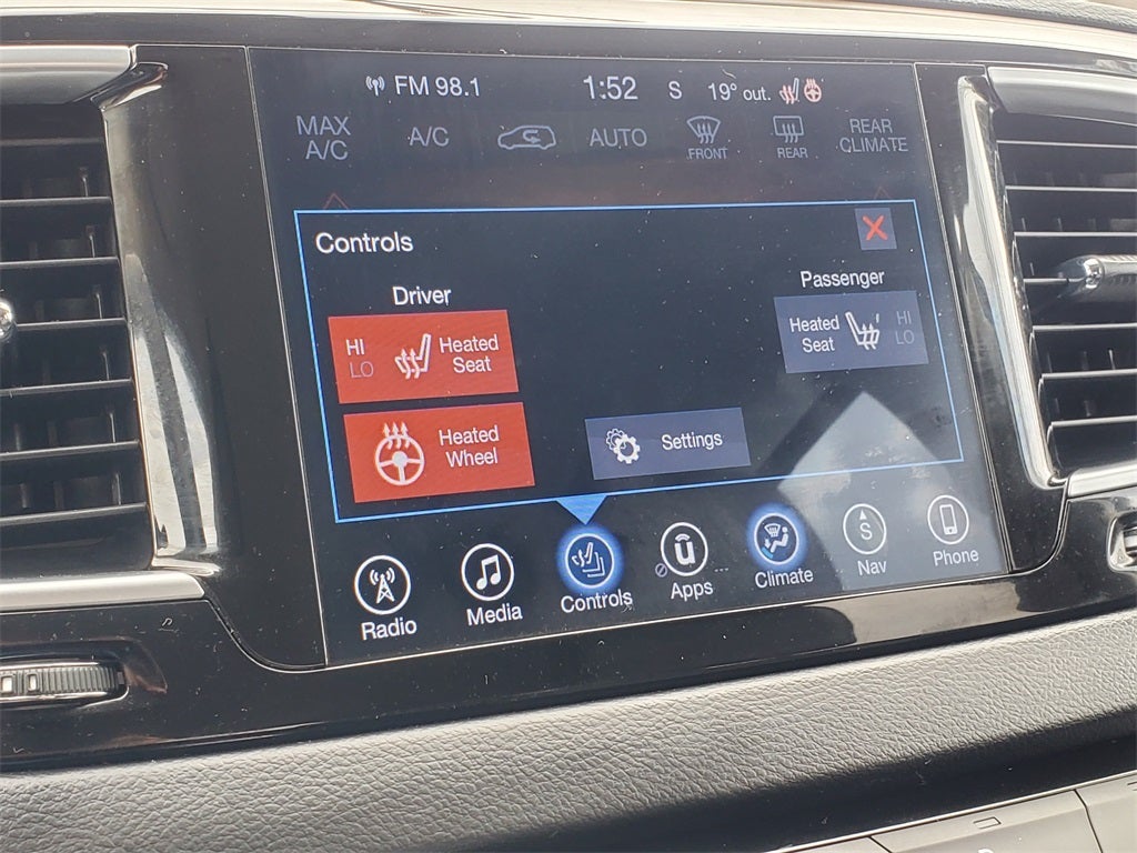 2017 Chrysler Pacifica Touring-L Plus