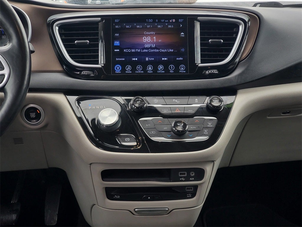 2017 Chrysler Pacifica Touring-L Plus