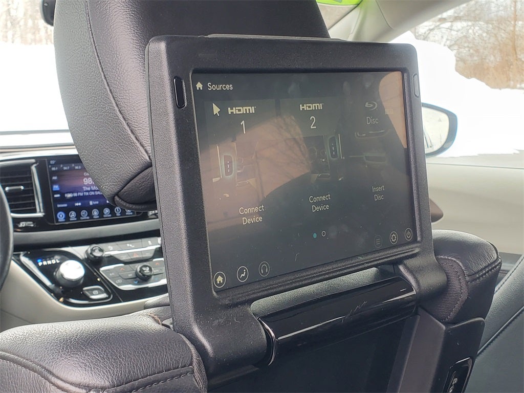 2017 Chrysler Pacifica Touring-L Plus