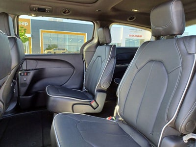 2027 Chrysler Pacifica PACIFICA LIMITED