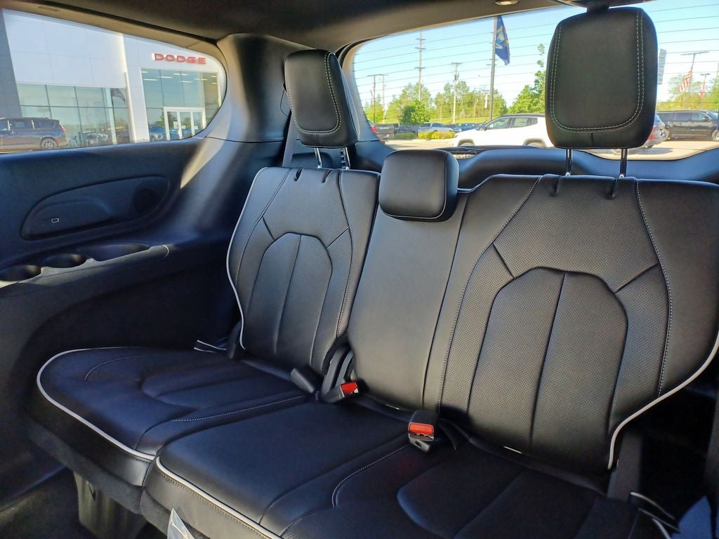 2027 Chrysler Pacifica PACIFICA LIMITED