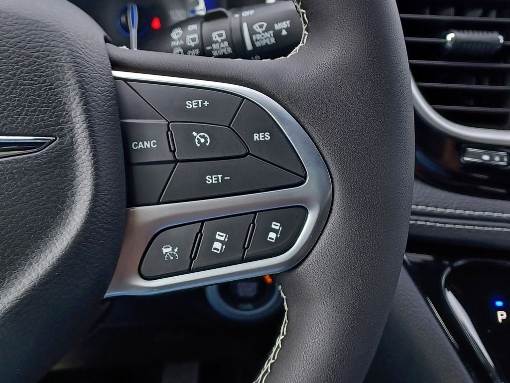 2026 Chrysler Pacifica PACIFICA SELECT AWD