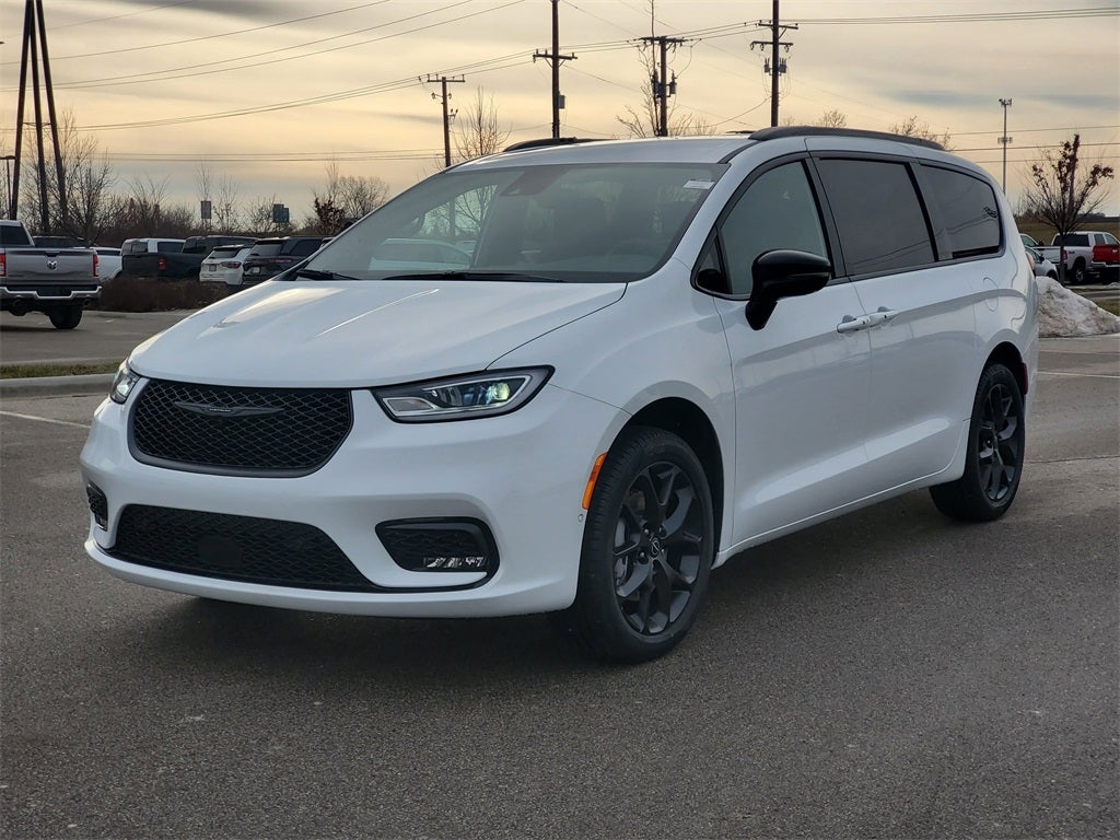 2026 Chrysler Pacifica PACIFICA SELECT AWD