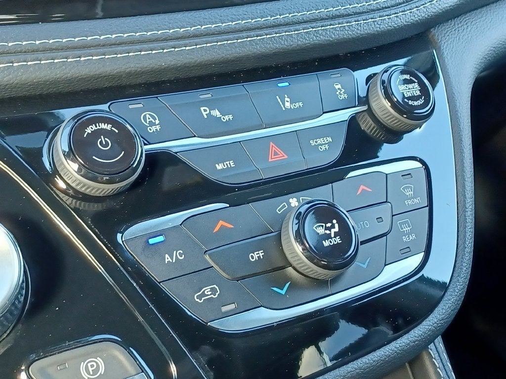 2027 Chrysler Pacifica Limited