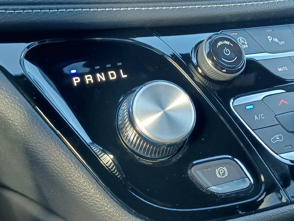 2027 Chrysler Pacifica Limited
