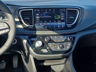 2027 Chrysler Pacifica Limited