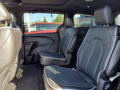 2027 Chrysler Pacifica Limited
