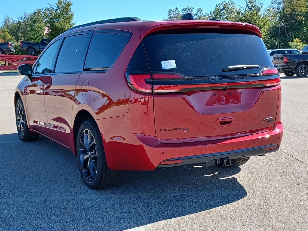 2027 Chrysler Pacifica Limited