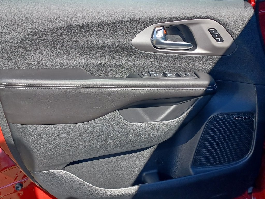 2027 Chrysler Pacifica Limited
