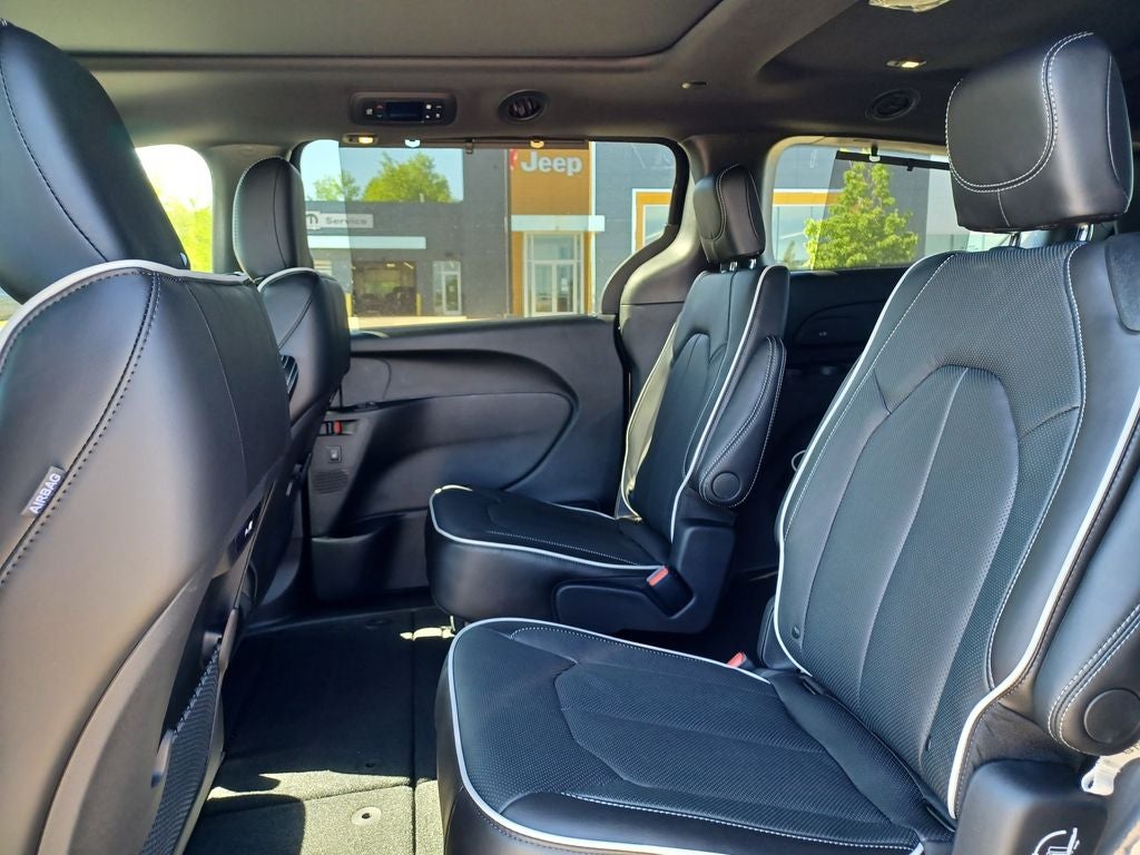 2027 Chrysler Pacifica PACIFICA LIMITED AWD