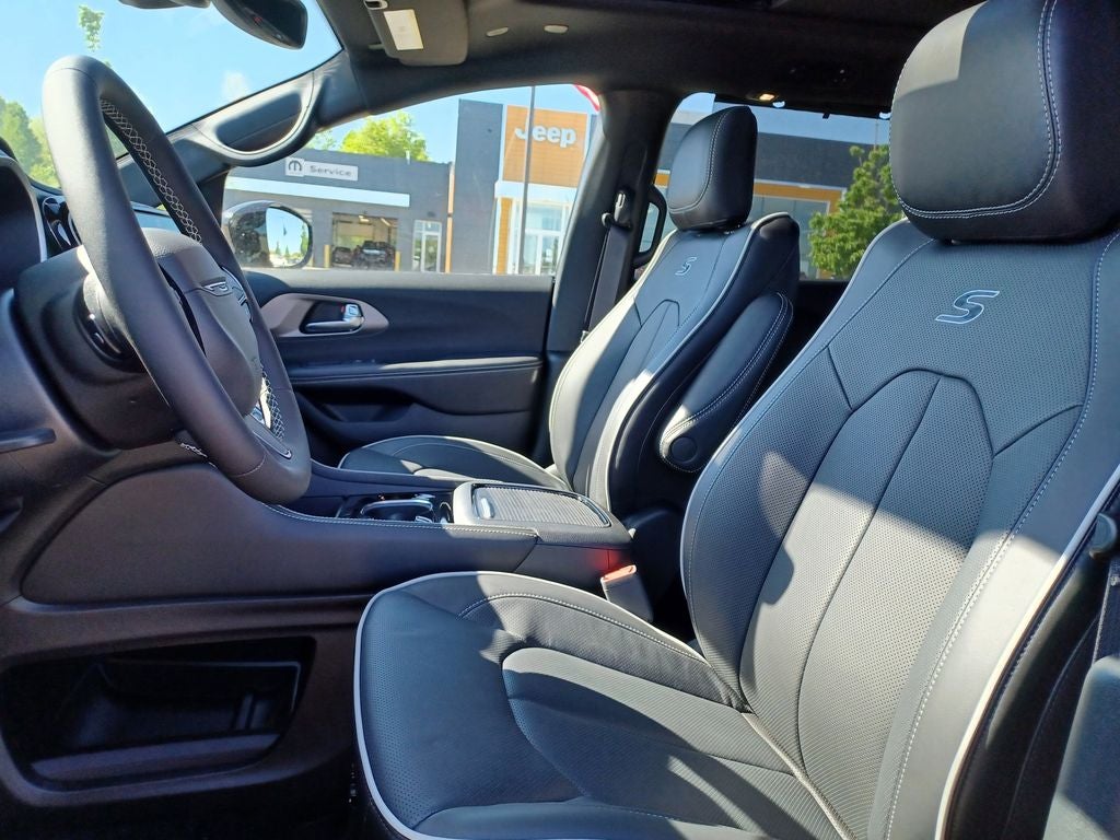 2027 Chrysler Pacifica PACIFICA LIMITED AWD