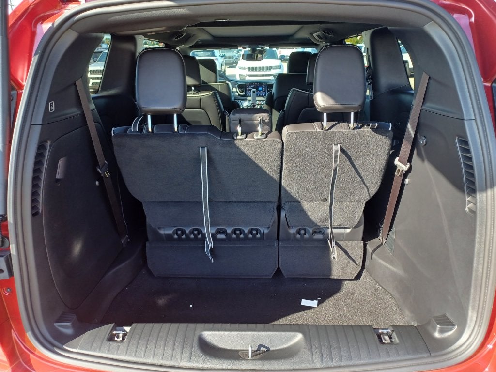2027 Chrysler Pacifica Limited