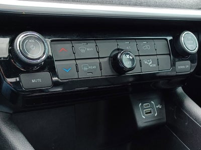 2023 Jeep Compass Latitude Lux FWD