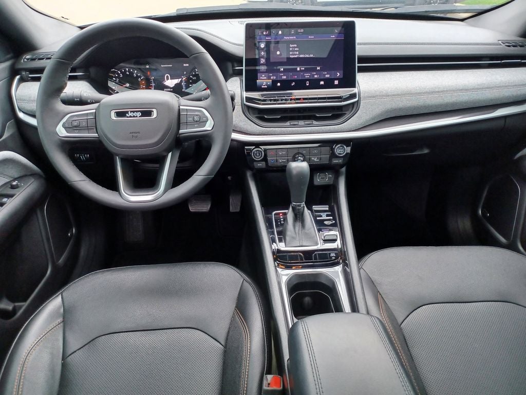 2023 Jeep Compass Latitude Lux FWD