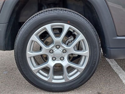 2023 Jeep Compass Latitude Lux FWD