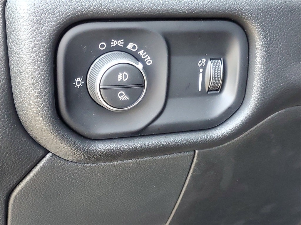 2025 RAM 2500 Tradesman Regular Cab 4x4 8' Box