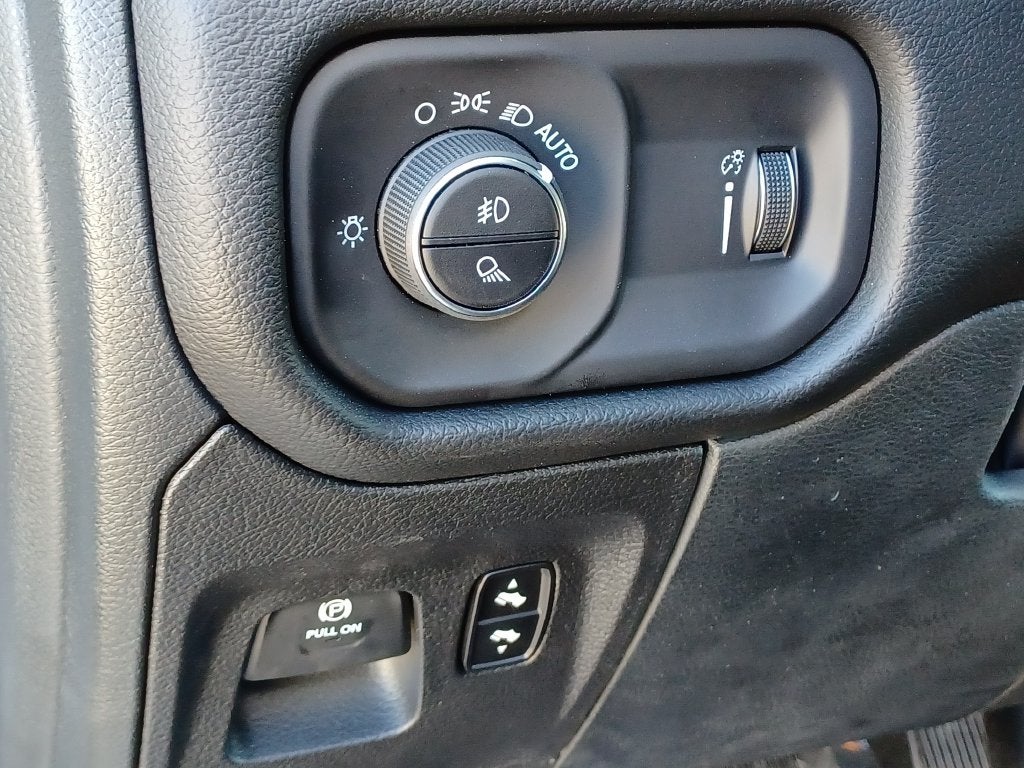 2027 RAM Ram 1500 Big Horn/Lone Star
