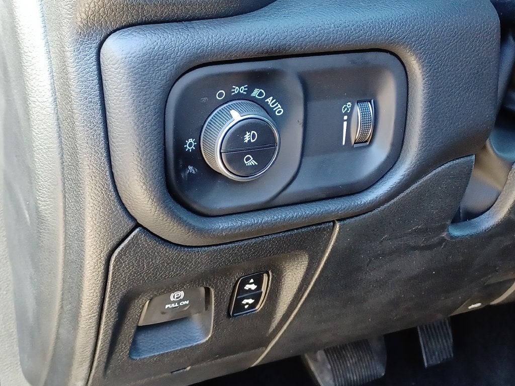2027 RAM Ram 1500 Big Horn/Lone Star