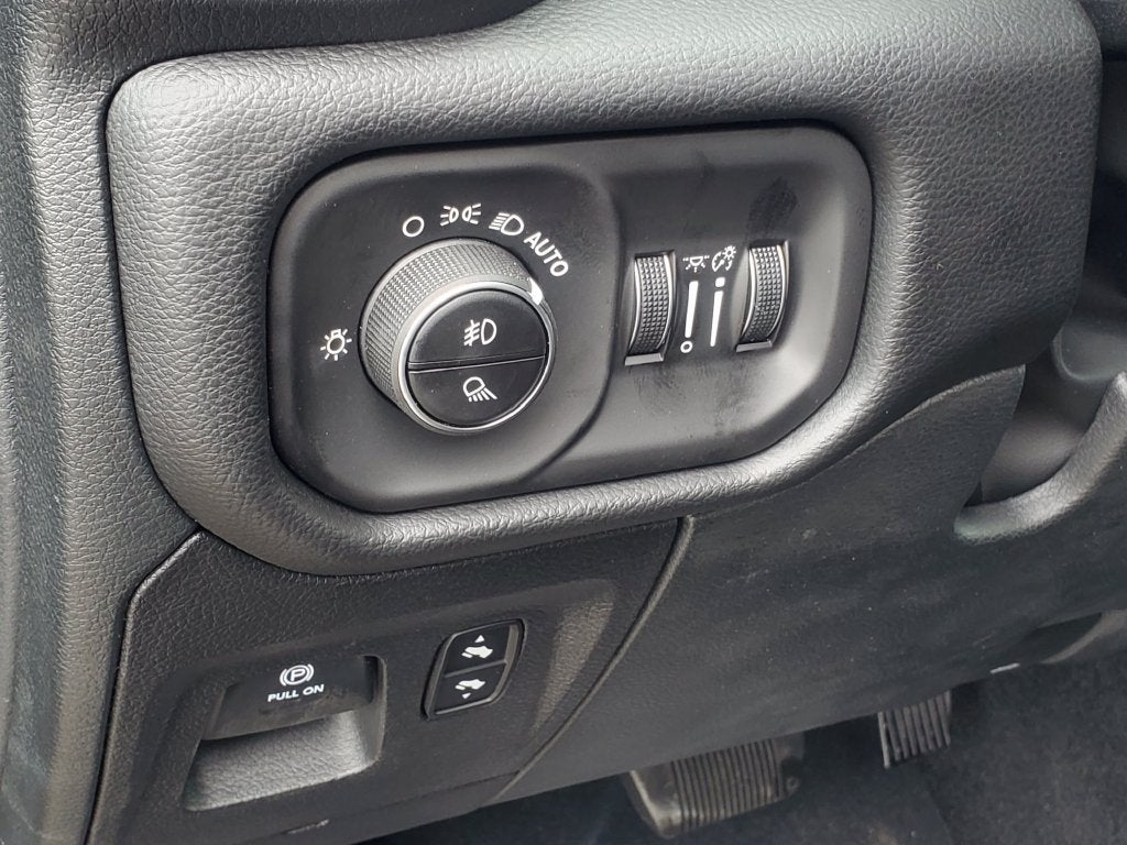 2027 RAM Ram 1500 Big Horn/Lone Star