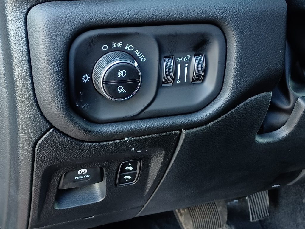 2027 RAM Ram 1500 Big Horn/Lone Star