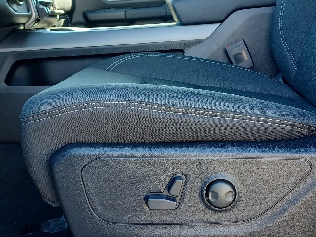2027 RAM Ram 1500 Big Horn/Lone Star