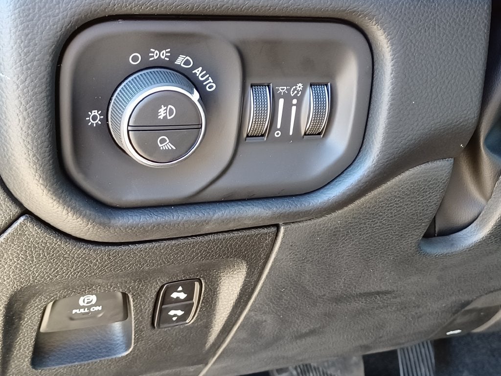 2027 RAM Ram 1500 Big Horn/Lone Star