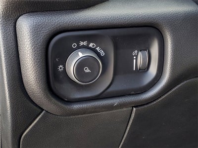 2024 RAM 2500 Tradesman Crew Cab 4x4 6'4' Box